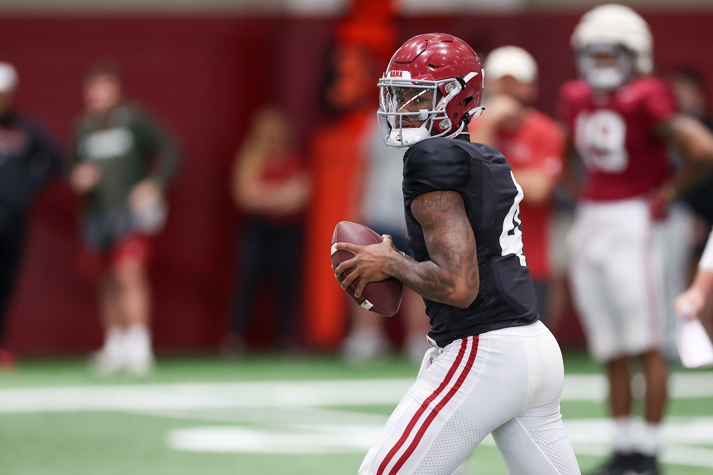 Sources - Jalen Milroe to start at QB for Alabama opener - ESPN