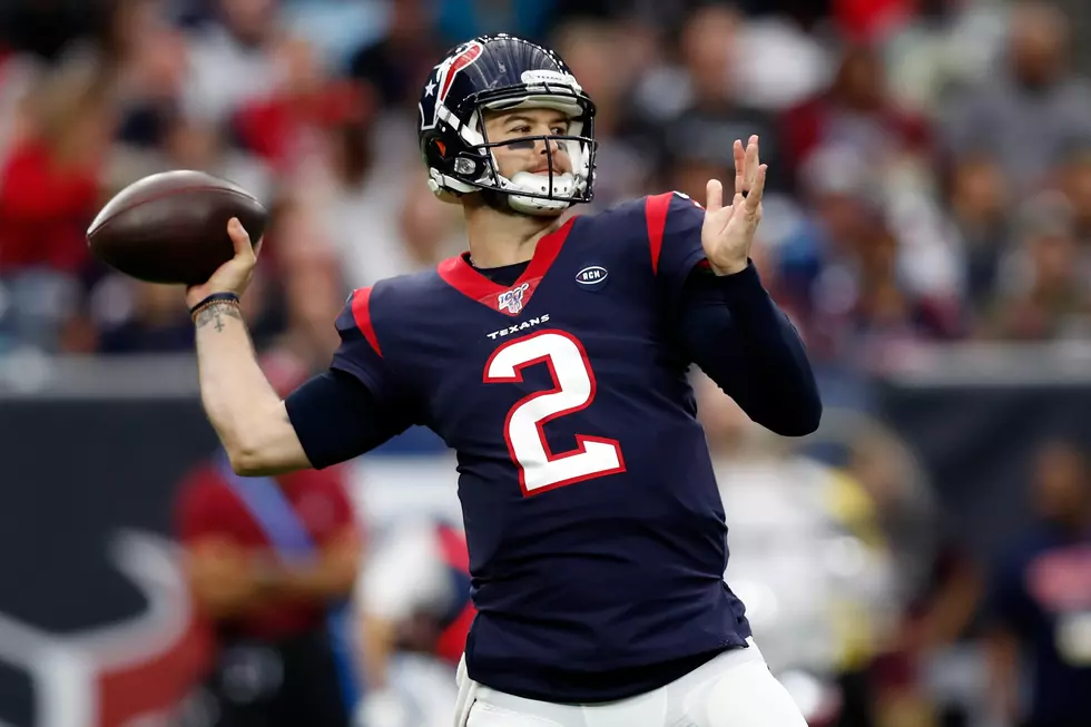 AJ McCarron Re-Signs With Houston