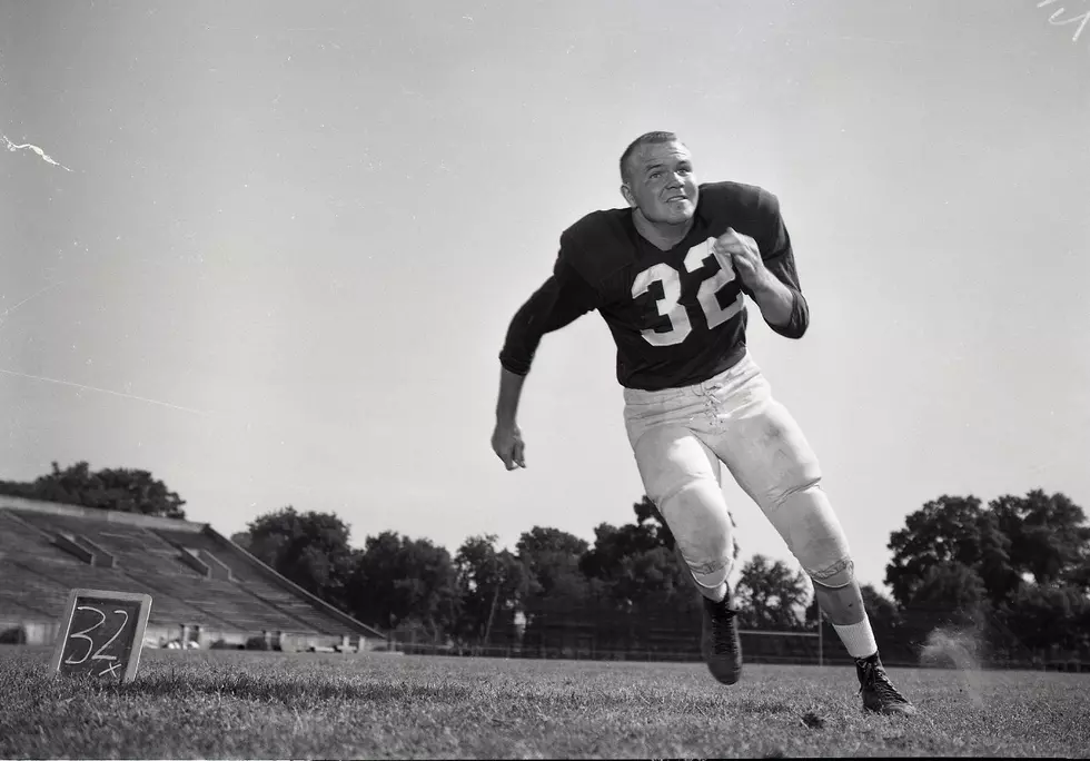 Controversial Alabama-Texas Legend, Darwin Holt, Has Died