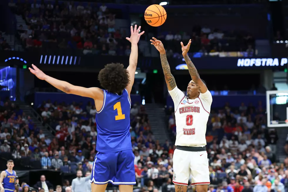 Alabama Men’s Basketball Overcomes Sluggish Start to Down Hofstra on Round of 64